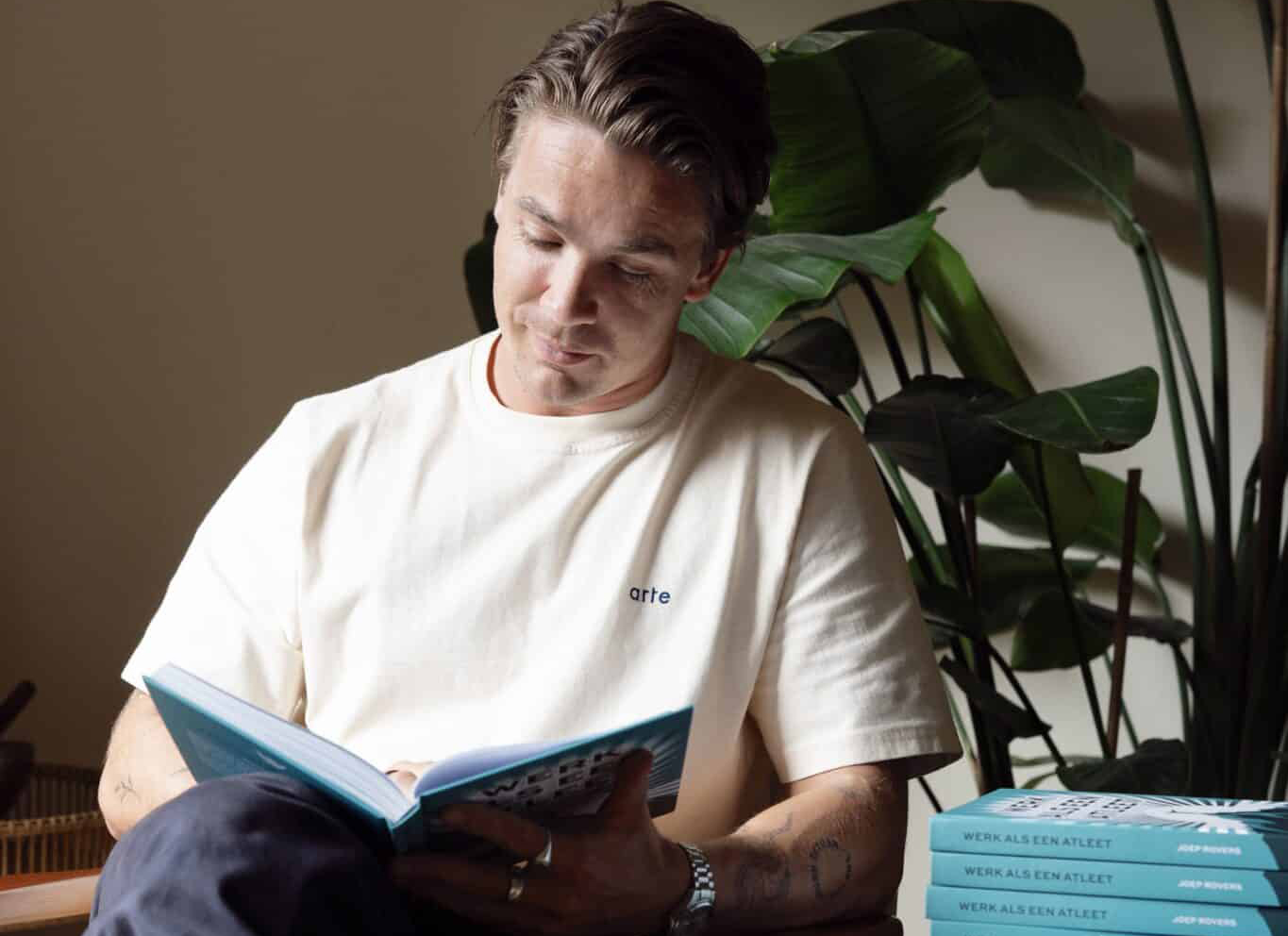 Wil jij het beste uit jezelf halen en jouw prestaties naar een hoger niveau tillen? Dan is het boek "Werk als een Atleet" van Joep Rovers een absolute aanrader!